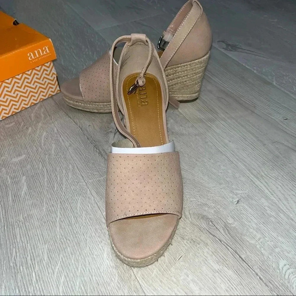 Ana Brenda wedges - Picture 6 of 7